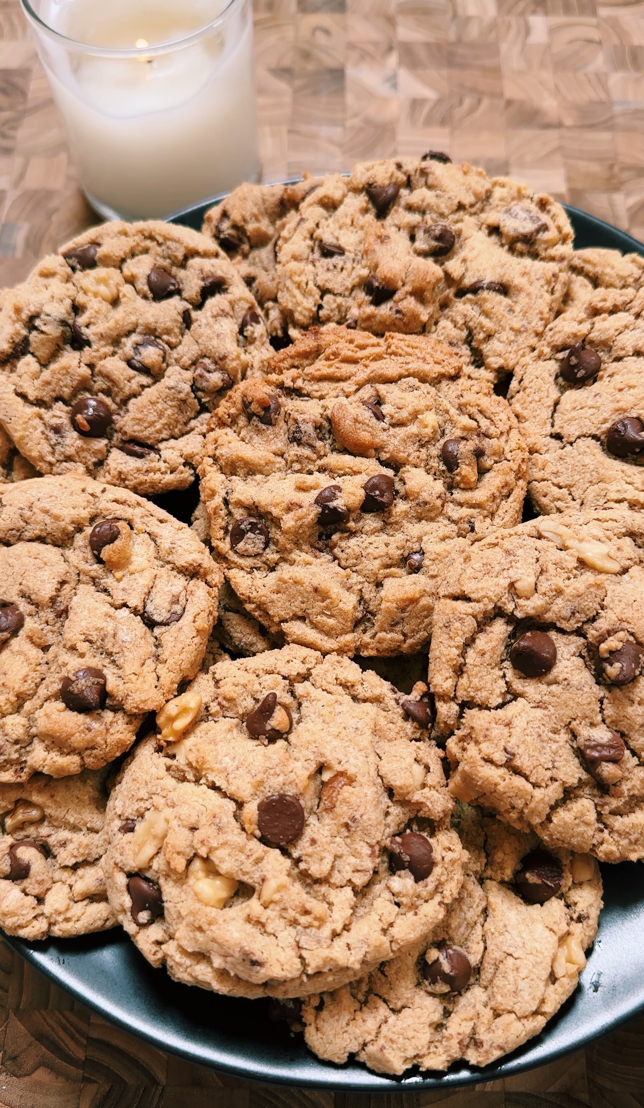 Neiman Marcus Chocolate Chip Cookie Recipe - Kelsey's Food Reviews