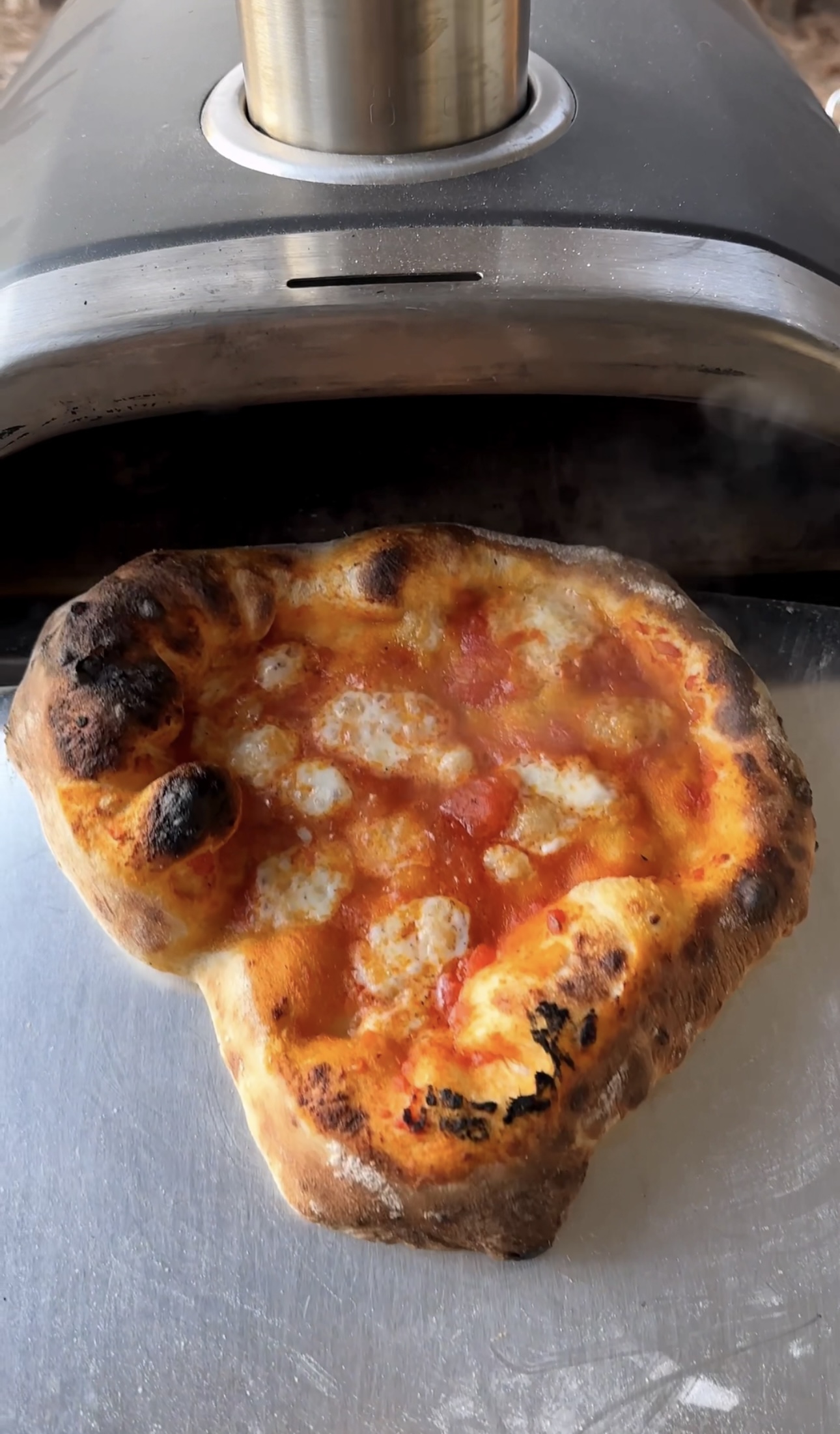 Mastering the Art of Neapolitan Pizza: A Foolproof Pizza Dough Recipe